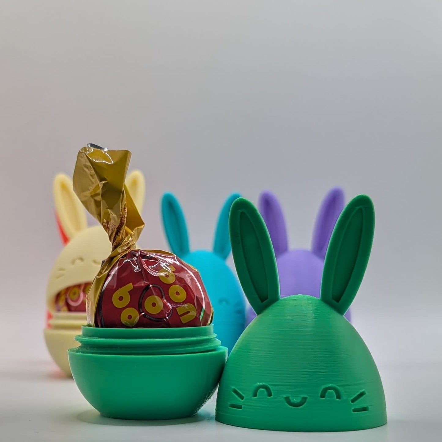 Huevo de pascua - Escondé objetos!