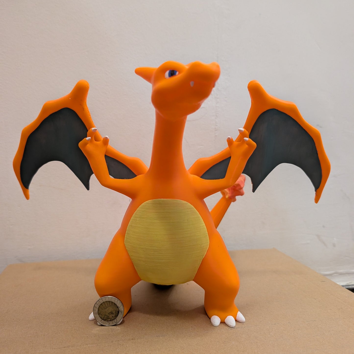Estatuilla Charizard gigante 22cm