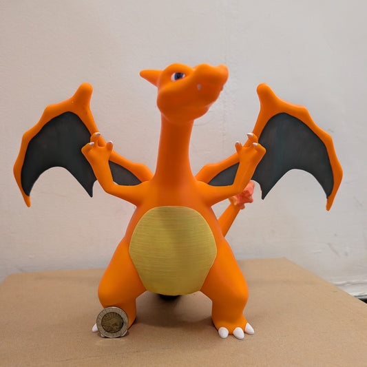 Estatuilla Charizard gigante 22cm