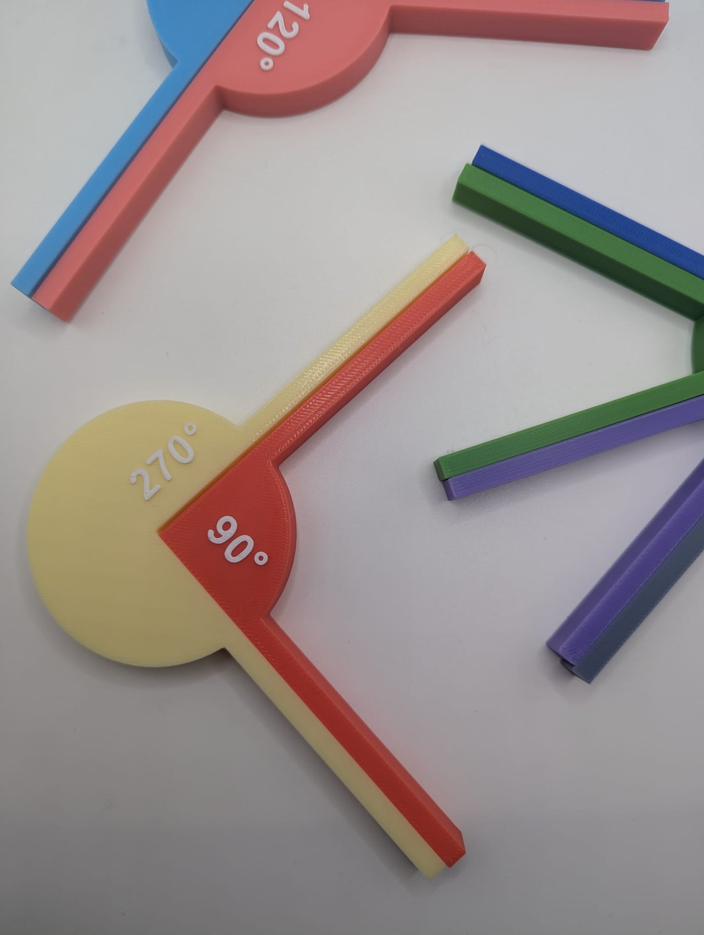 Juego de ángulos para enseñanza de matemática