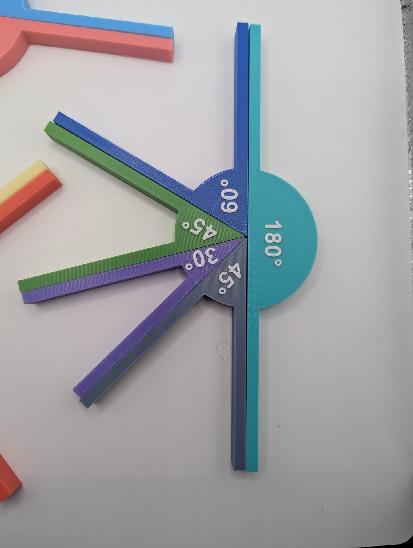 Juego de ángulos para enseñanza de matemática