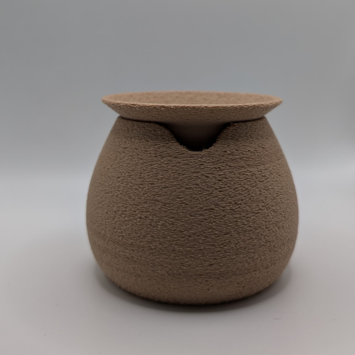 Macetitas con textura y drenaje