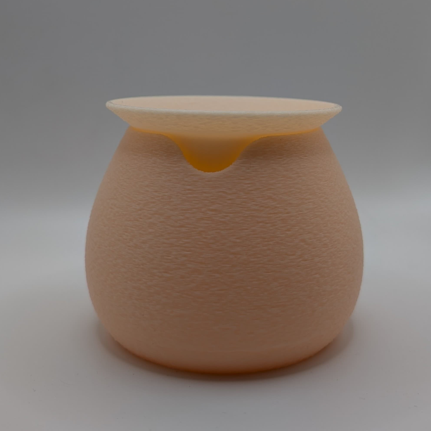 Macetitas con textura y drenaje