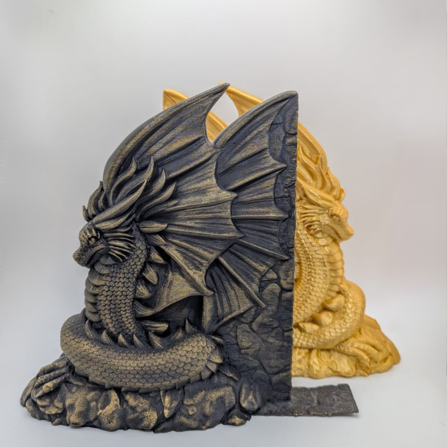 Sujeta libros dragones